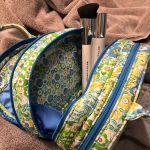 PRICE DROP ⬇️ Vera Bradley Cosmetic / Jewelry Case